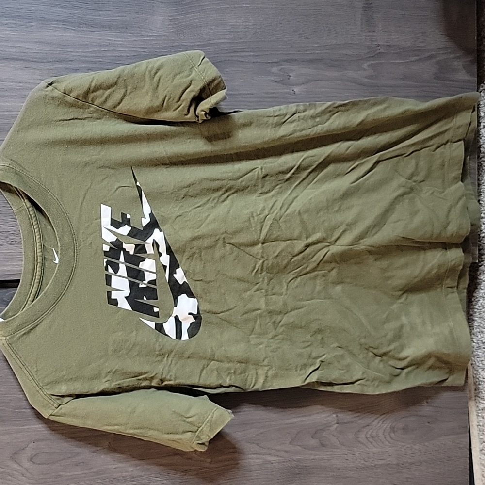 Nike men's size small tee